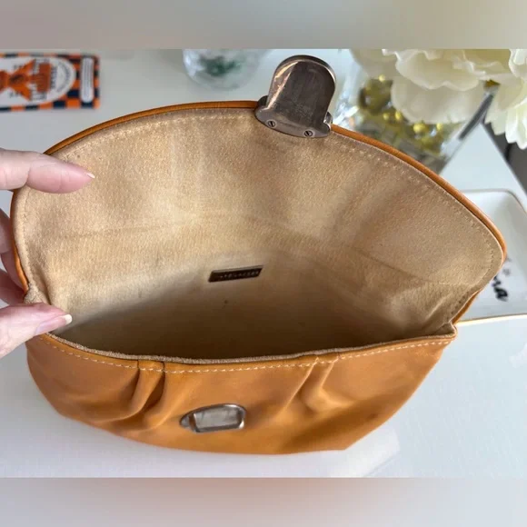 Marc Jacobs Caramel Leather Clutch bag with Silver Metal Hardware - Picture 11 of 14